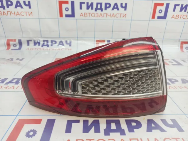 Фонарь задний наружный левый Ford Mondeo 4 (BD) 1767498