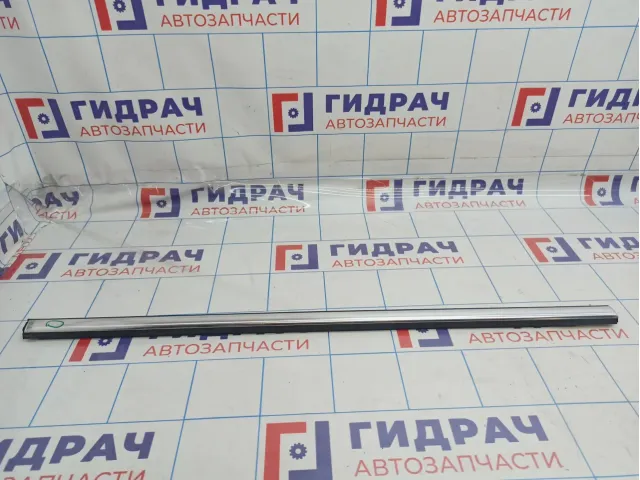 Накладка стекла переднего правого наружная Ford Mondeo 4 (BD) 1742006