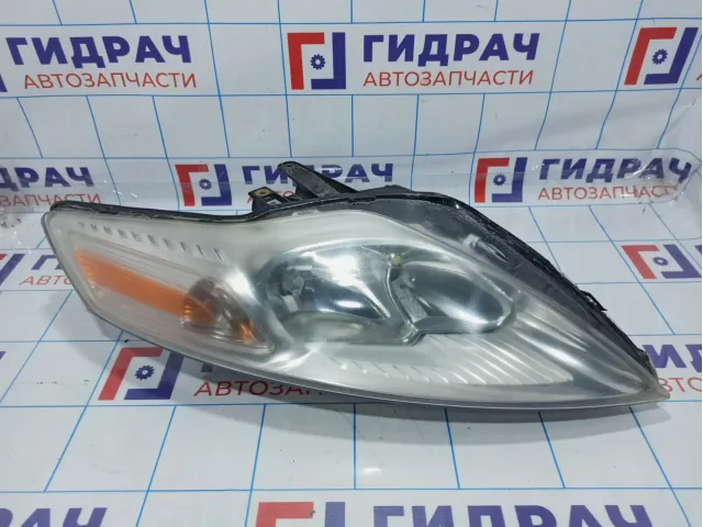 Фара правая Ford Mondeo 4 (BD) 1802033