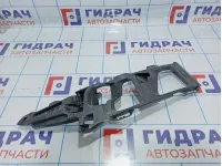 Направляющая переднего бампера левая Ford Mondeo 4 (BD) 1737425