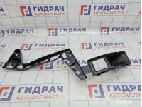 Направляющая заднего бампера правая Ford Mondeo 4 (BD) 1717539