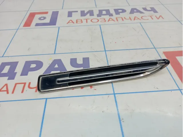 Накладка переднего крыла правого Ford Mondeo 4 (BD) 1754158