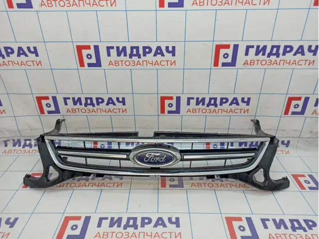Решетка в бампер центральная Ford Mondeo 4 (BD) 1736150