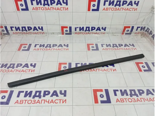 Накладка стекла переднего правого Ford S-MAX 1742024