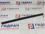 Уплотнитель стекла переднего левого Ford S-MAX 1450956