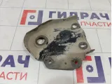 Кронштейн балки передний левый Ford S-MAX 1477750