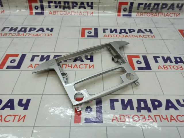 Рамка магнитолы Ford S-MAX 1707032