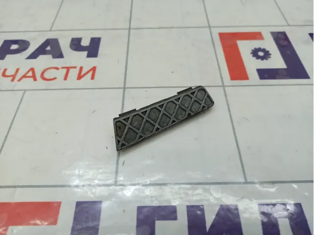 Заглушка бампера переднего правая Ford S-MAX 6M21R7081EA