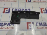 Кронштейн накладки двери багажника левый Ford S-MAX 1675497