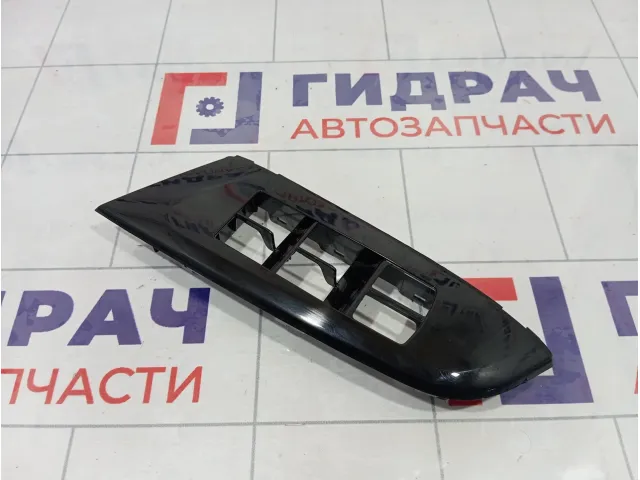 Накладка блока управления стеклоподъемниками GAC GS8 6205161CAD
