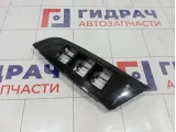 Накладка блока управления стеклоподъемниками GAC GS8 6205161CAD