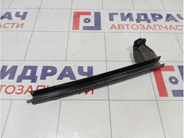Направляющая стекла двери передней правой GAC GS8 5720072CAD0000