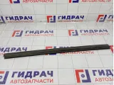 Уплотнитель стекла передний левый GAZ Volga Siber 05056221AD