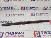 Уплотнитель стекла передний левый GAZ Volga Siber 05056221AD