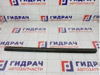 Уплотнитель стекла передний правый GAZ Volga Siber 05056220AD