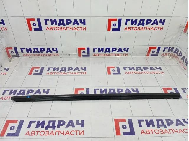 Накладка стекла переднего правого GAZ Volga Siber