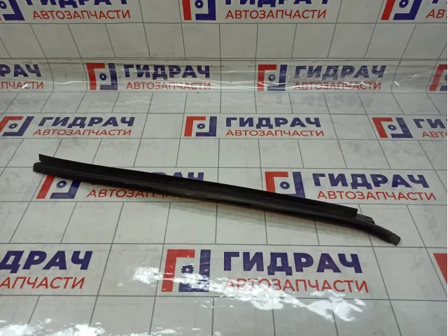 Молдинг лобового стела левый GAZ Volga Siber 13963