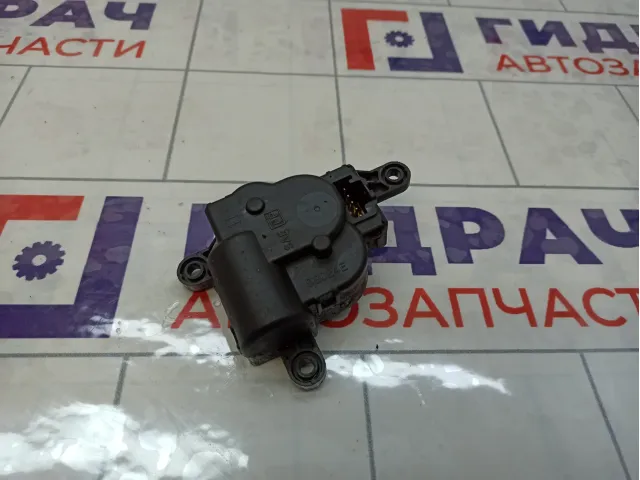Моторчик заслонки отопителя (печки) GAZ Volga Siber