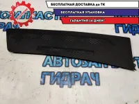 Накладка на торпедо правая Mercedes Benz GLK 350 20468024079051 Отличное состояние