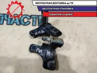 Петли двери передней правой Mercedes Benz GLK 350 2047201037 Отличное состояние