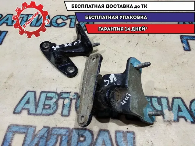 Петли двери задней левой Mercedes Benz GLK 350 2047200937 Отличное состояние