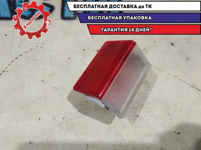 Плафон двери багажника Mercedes Benz GLK 350 2218202101 Отличное состояние