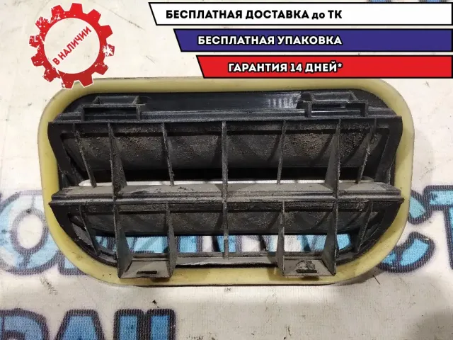 Решетка вентиляционная Mercedes Benz GLK 350 1698310144 Отличное состояние