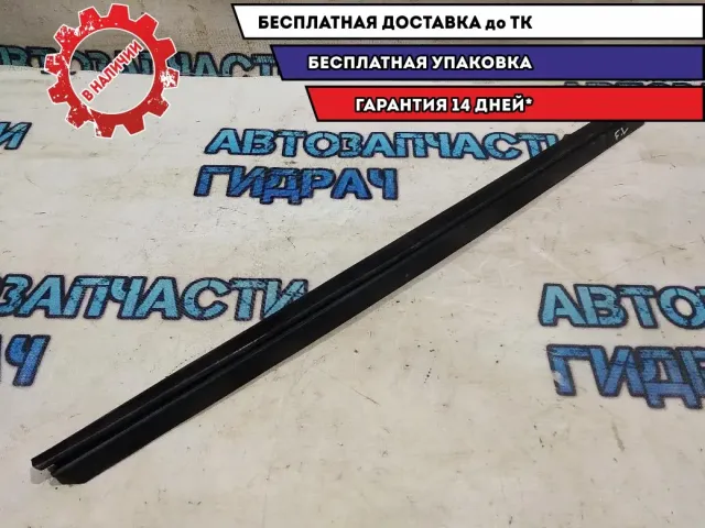 Накладка стекла переднего левого внутренняя Mercedes Benz GLK 350 2047251365 Отличное состояние
