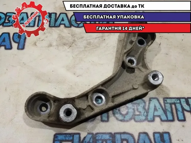 Кронштейн двигателя Mercedes Benz GLK 350 2720140125 Отличное состояние