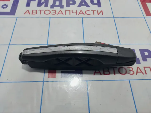Ручка двери задней наружная левая Geely Emgrand EC 7 1068002113. Царапины.