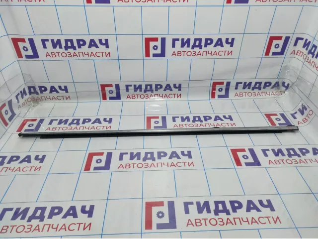 Накладка стекла заднего левого Geely Emgrand EC 7 1068002109.