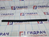 Уплотнитель стекла переднего левого Geely Emgrand EC 7 .
