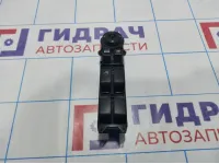 Блок управления стеклоподъемниками Geely Emgrand EC 7 1067002335.