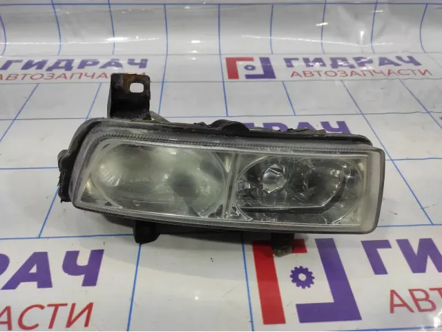 Фара противотуманная передняя правая Geely Emgrand EC 7 1067001221. Сломано крепление.