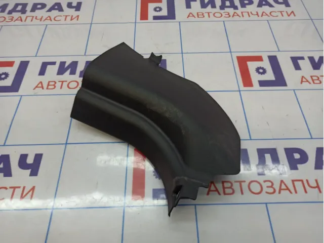 Обшивка стойки передней левой нижняя Geely Emgrand EC 7 106800107400669. Дефект.
