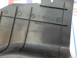 Обшивка стойки передней левой нижняя Geely Emgrand EC 7 106800107400669. Дефект.