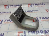 Накладка консоли на кулису КПП Geely Emgrand EC 7 106802273900847. Потертости.