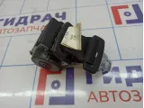 Ремень безопасности задний центральный Geely Emgrand EC 7 1068001115.