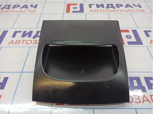 Накладка информационного дисплея Geely Emgrand EC 7 1068050045.