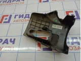 Кожух рулевой колонки нижний Geely Emgrand EC 7 1068002541.