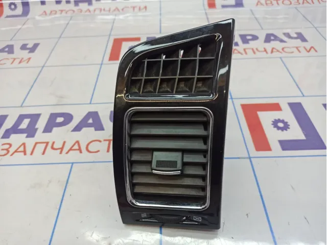 Дефлектор воздушный правый Geely Emgrand EC 7 1068050292.