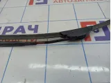 Поводок стеклоочистителя передний левый Geely Emgrand EC 7 1067001025. Коррозия.