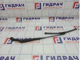 Поводок стеклоочистителя передний правый Geely Emgrand EC 7 1067001026. Коррозия.