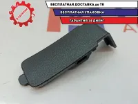 Накладка консоли Geely Emgrand EC7 1068022735. На рычаг стояночного тормоза.Царапина.