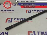 Уплотнитель стекла переднего левого Geely Emgrand EC7 .