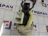 Проводка двери передней левой Geely Emgrand EC7 1067001147.