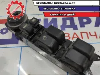 Блок управления стеклоподъемниками Geely Emgrand EC7 1067002335.