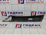Обшивка стойки передней правой Geely Emgrand EC7 106800106300669. Царапины.