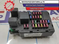 Блок предохранителей салонный Geely Emgrand EC7 1067003569. Дефект корпуса.