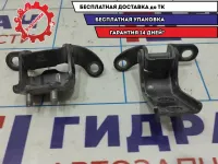 Петля двери задней правой Geely Emgrand EC7 . Комплект.